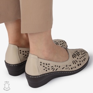 BALERINI dama din Piele naturala PERFORATA SLIP-ON CU TOC MIC LF1362 BEJ - Img 4
