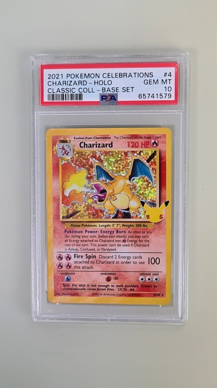 Charizard Holo #4/102 Holo Rare Celebrations (Engleză) PSA 10 GEM MT