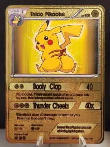 Συλλεκτική Μεταλλική Κάρτα Thicc Pikachu - Carte PokéMetal (Fan Art)