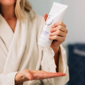 ZO Skin Health Hydrating Cleanser – Hydrating Cleansing Gel 200 ml - Img 2