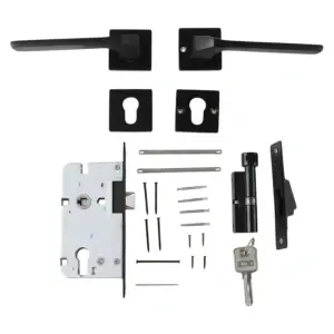 Maner patrat negru cu inchidere magnetica si broasca inclusa pentru usi de interior Novo Doors