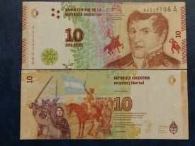 Argentina 2016 - 10 pesos, circulata