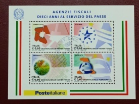 Italia 2011 - agentia fiscala, bloc stampilat