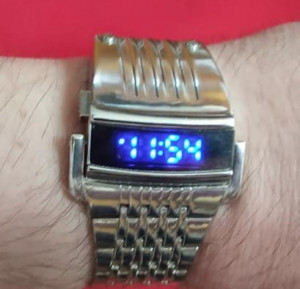 Ceas bărbătesc digital
