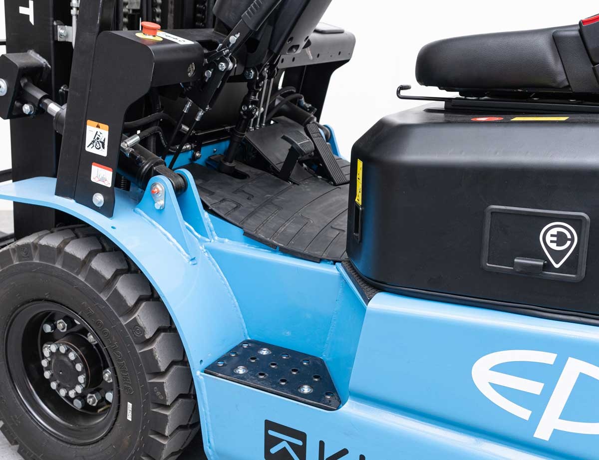 EFL252 X2 Stivuitor electric 2.500 kg, inaltime de ridicare 3.300 - 4.800 mm - Imagine 3