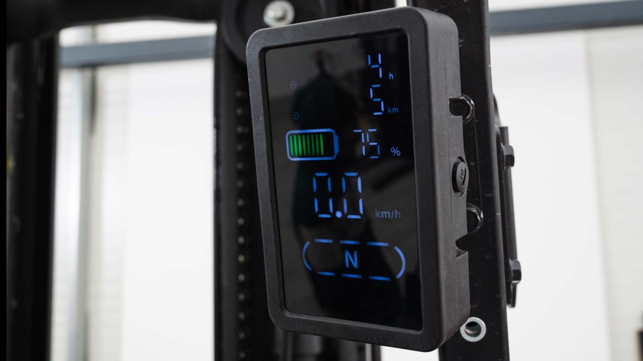 EFL352 X5, Stivuitor electric 3.500 kg, inaltime de ridicare 3.300 - 4.800 mm - Imagine 15