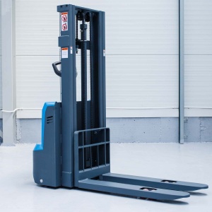 CDD12R-EN Transpalet electric cu catarg 1.200 kg, inaltime de ridicare 2.500 - 3.500 mm - Img 20