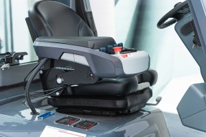 CPD25-GB2LI-S Stivuitor electric 2.500 kg, inaltime de ridicare 4.700 mm, controller FINGERTIPS - Img 6