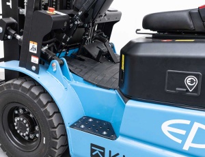 EFL252 X2 Stivuitor electric 2.500 kg, inaltime de ridicare 3.300 - 4.800 mm - Img 3