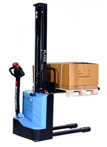 ES1219, Transpalet electric cu ridicare libera, inaltime maxima 1.900 mm, capacitate maxima de ridicare 1.200 kg. - Img 1