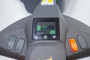 CDD12R-EN Transpalet electric cu catarg 1.200 kg, inaltime de ridicare 2.500 - 3.500 mm - Img 17