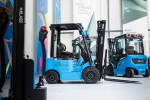 EFL183 Stivuitor electric 1.800 kg, inaltime de ridicare 3.300 mm - Img 2