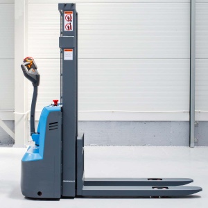 CDD12R-EN Transpalet electric cu catarg 1.200 kg, inaltime de ridicare 2.500 - 3.500 mm - Img 21