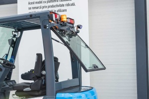 CPD25-GB2LI-S Stivuitor electric 2.500 kg, inaltime de ridicare 4.700 mm, controller FINGERTIPS - Img 7