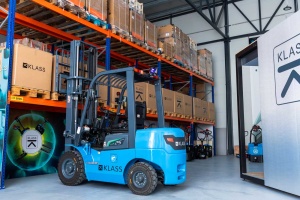 CPD35-A7LIH2, Stivuitor electric 3.500 kg, catarg triplex, baterie Li-Ion, cabina deschisa - Img 2