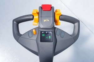 CDD12R-EN Transpalet electric cu catarg 1.200 kg, inaltime de ridicare 2.500 - 3.500 mm - Img 7