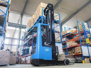 CQD16L, Stivuitor lateral 1.600 kg, baterie Li-Ion, inaltime maxima de ridicare 7.500 mm - Img 3