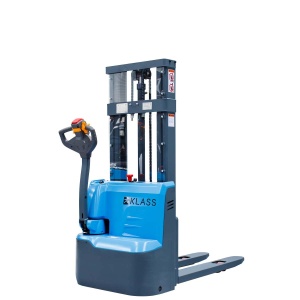 CDD12R-EN Transpalet electric cu catarg 1.200 kg, inaltime de ridicare 2.500 - 3.500 mm