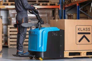 SL25GA Transpalet electric cu platforma 2.500 kg, baterie Li-Ion, incarcare rapida - Img 2
