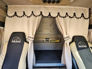 Set complet perdele MAN cu ciucuri rotunzi
