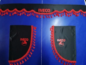 Perdea parbriz, coltare Iveco Daily cu ciucuri