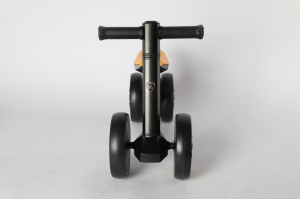 Bicicleta Lamborghini, ride on, fara pedale, pentru copii 18-60 luni, scaun reglail, cadru aluminiu. - Img 2