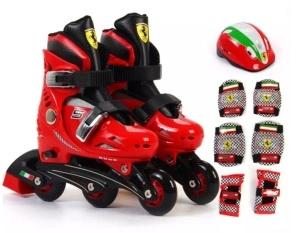 Role Ferrari, reglabile, masura 29 - 32, culoare rosie, cu set protectie si casca