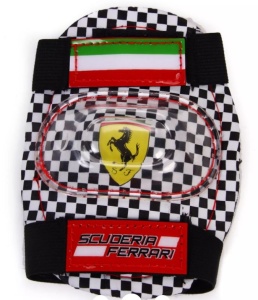 Role Ferrari, reglabile, masura 29 - 32, culoare rosie, cu set protectie si casca - Img 3