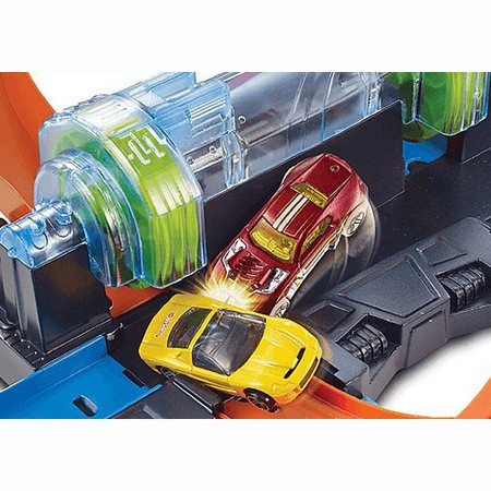 Hot wheels store corkscrew track set