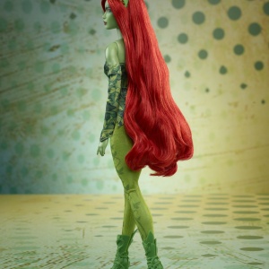 BARBIE SIGNATURE PAPUSA POISON IVY BATMAN 85 - Img 9