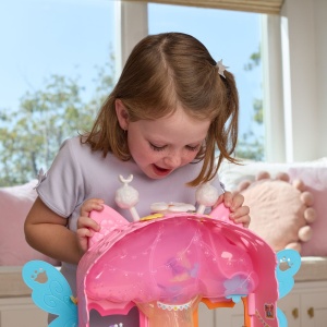 GABBYS DOLLHOUSE FAIRYLANDIA SET DE JOACA ZANA MAGICA FLUTTER CU FIGURINA GABBY INCLUSA - Img 7