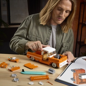 HOT WHEELS ELITE SERIES SET DE CONSTRUCTII CAMIONETA PERSONALIZATA CHEVROLET 1962 - Img 4