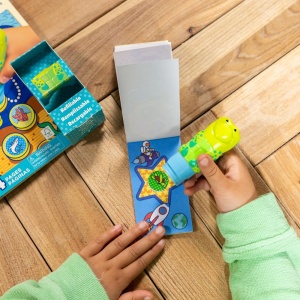 MELISSA AND DOUG STICKER WOW SET DE JOACA AUTOCOLANTE SI STAMPILA BROASCA TESTOASA - Img 6