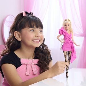 BARBIE DELUXE STYLE PAPUSA BARBIE BLONDA CU ROCHIE ROZ - Img 3