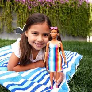 BARBIE TRAVEL PAPUSA BARBIE ANIVERSARE 50 DE ANI MALIBU SATENA - Img 3