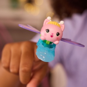 Figurină Gabbys Dollhouse Fairylandia inel de zână cu figurina Kitty Fairy, multicolor, 12.7x11.11x8.89cm - Img 4