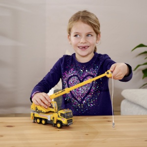 MAJORETTE VOLVO CAMION CU MACARA - Img 4