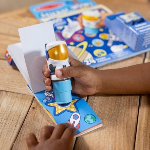 MELISSA AND DOUG STICKER WOW SET DE JOACA AUTOCOLANTE SI STAMPILA ASTRONAUT - Img 6