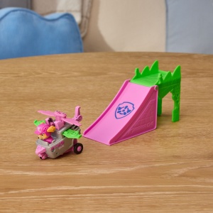 PATRULA CATELUSILOR FILMUL CU DINOZAURI SET VEHICUL CU RAMPA SI FIGURINA SKYE - Img 5