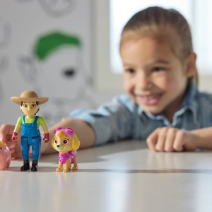 PATRULA CATELUSILOR SET FIGURINE EROI DE SALVARE SKYE SI FARMER YUMI - Img 3