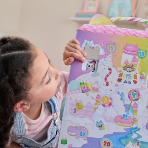 GABBYS DOLLHOUSE FILMUL CALENDAR DE DULCIURI ADVENT - Img 3