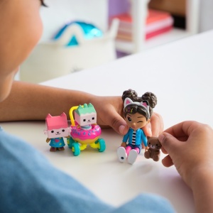 GABBYS DOLLHOUSE SET FIGURINE KITTY CARE - Img 5