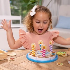 MELISSA AND DOUG SET DE JOACA DIN LEMN TORT ANIVERSAR - Img 4