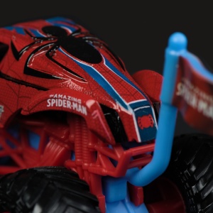MONSTER JAM MARVEL CAMION GIGANT AMAZING SPIDER MAN SCARA 1 LA 64 - Img 7