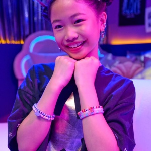 COOL MAKER K POP VANATORI DE DEMONI APARAT PENTRU CONFECTIONAT BRATARI HEISHI - Img 7