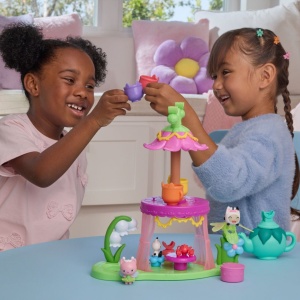 GABBYS DOLLHOUSE FAIRYLANDIA SET DE JOACA PETRECERE CU CEAI CU FIGURINE SI ACCESORII - Img 7