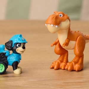 PATRULA CATELUSILOR FILMUL CU DINOZAURI SET AVENTURA DINO CU FIGURINE SI ACCESORII - Img 8
