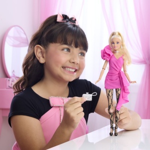 BARBIE DELUXE STYLE PAPUSA BARBIE BLONDA CU ROCHIE ROZ - Img 4