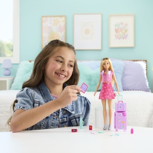 BARBIE FAMILY AND FRIENDS SET DE CALATORIE - Img 4