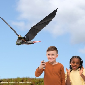 CUM SA ITI DRESEZI DRAGONUL FIGURINA DRAGON TOOTHLESS ZBURATOR CU TELECOMANDA - Img 5